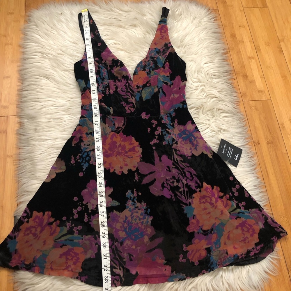 Lulus Make It Cute Black Burnout Velvet Floral Print Mini Skater Dress S NWT - Picture 16 of 16